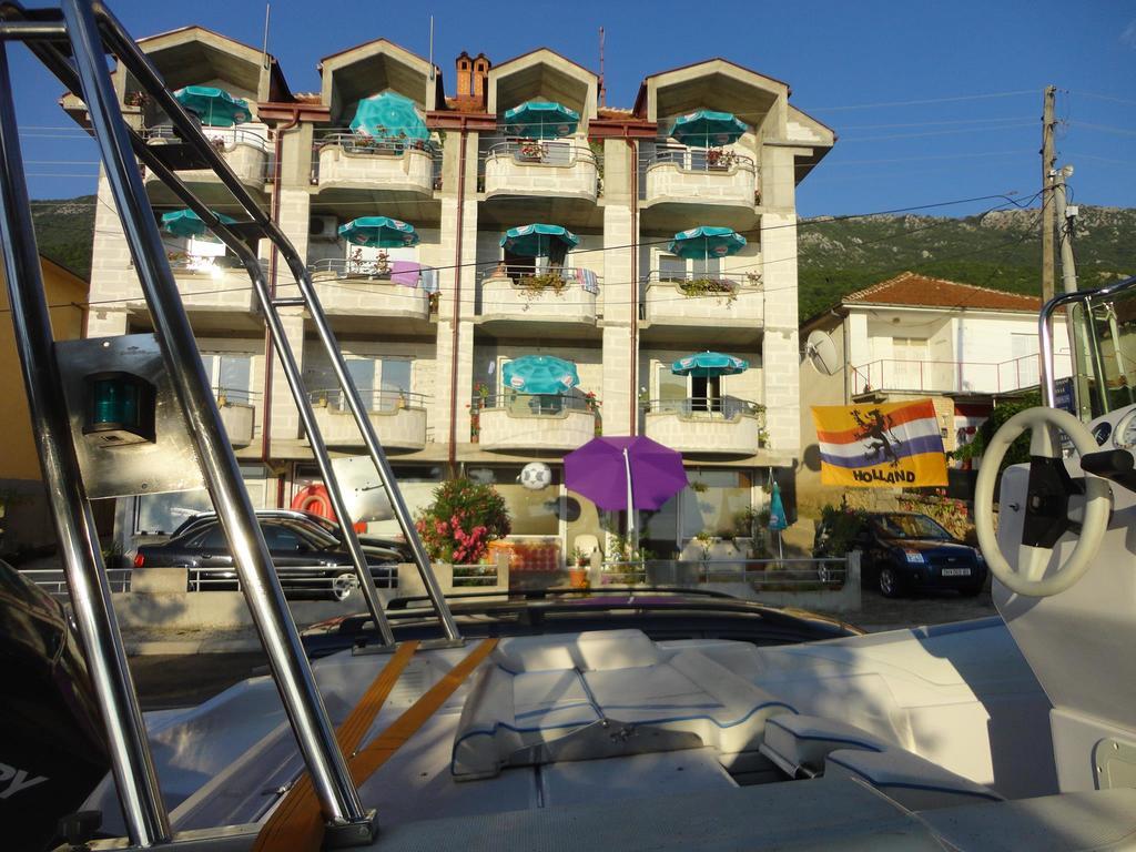Apartmani Bakule Peštani Esterno foto